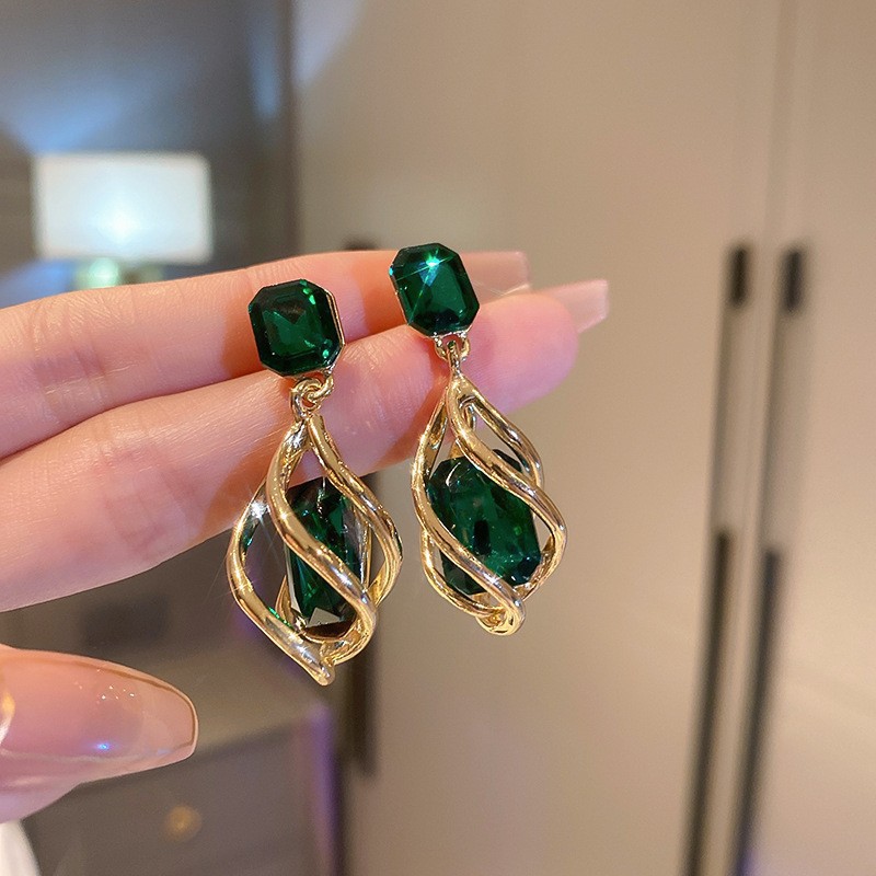 European and American Cross-border Green Zircon Flower Geometric Earrings Elegant All-match Earrings Light Luxury High-end Earrings Design Sense