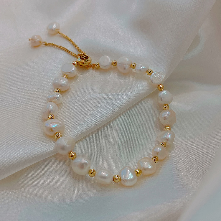 French Retro Baroque Crystal Pearl Bracelet, Light Luxury and High-End Bracelet, White, Fashionable and Versatile Hand Jewelry