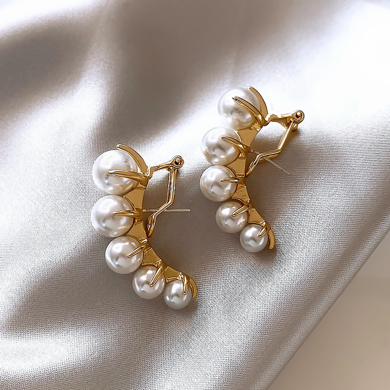 Silver needle flower love tassel earrings simple fashion Joker earrings small fresh light luxury high sense earrings wholesale