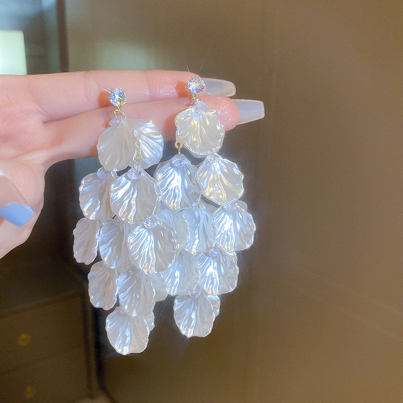 Silver needle flower love tassel earrings simple fashion Joker earrings small fresh light luxury high sense earrings wholesale