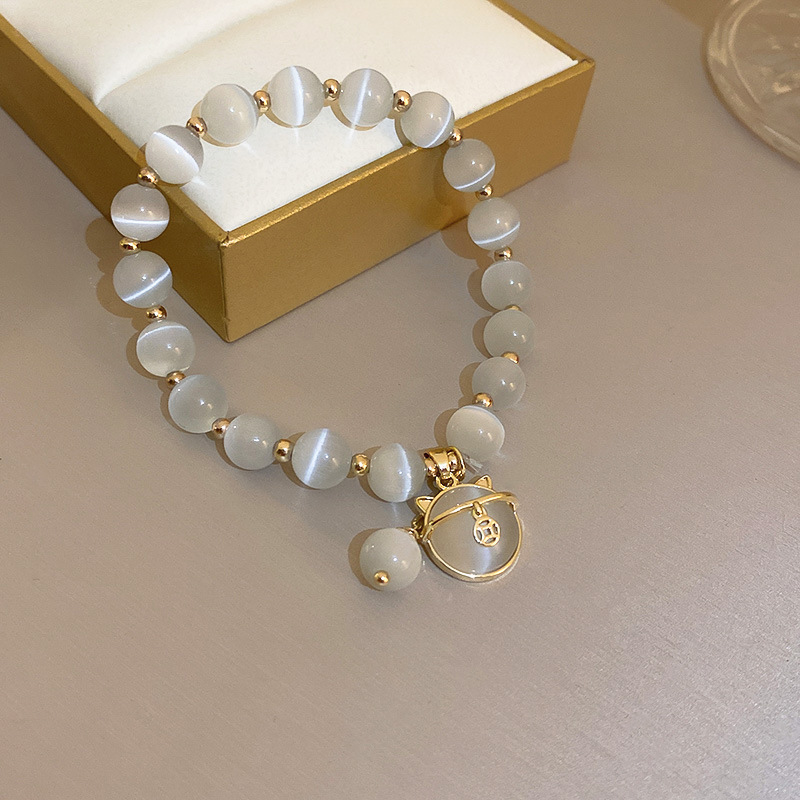 French Retro Baroque Crystal Pearl Bracelet, Light Luxury and High-End Bracelet, White, Fashionable and Versatile Hand Jewelry