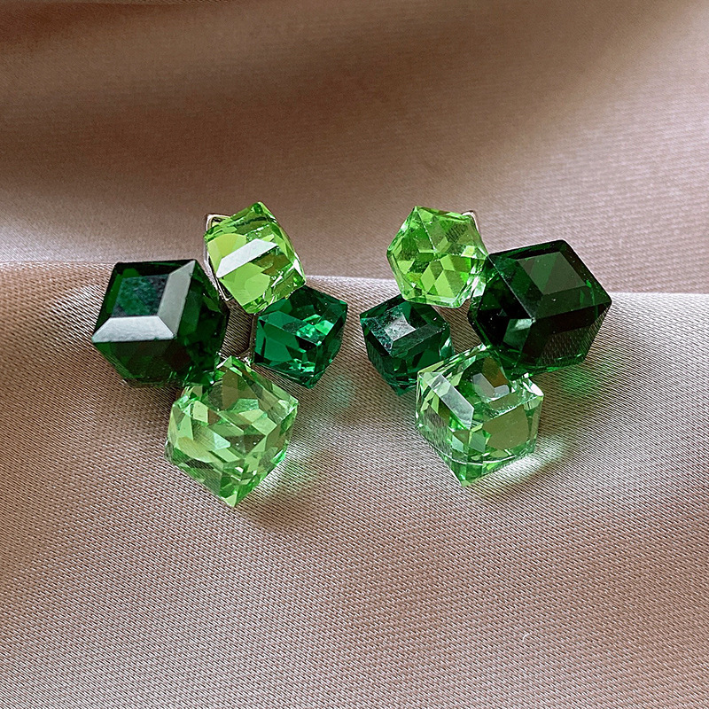 European and American Cross-border Green Zircon Flower Geometric Earrings Elegant All-match Earrings Light Luxury High-end Earrings Design Sense
