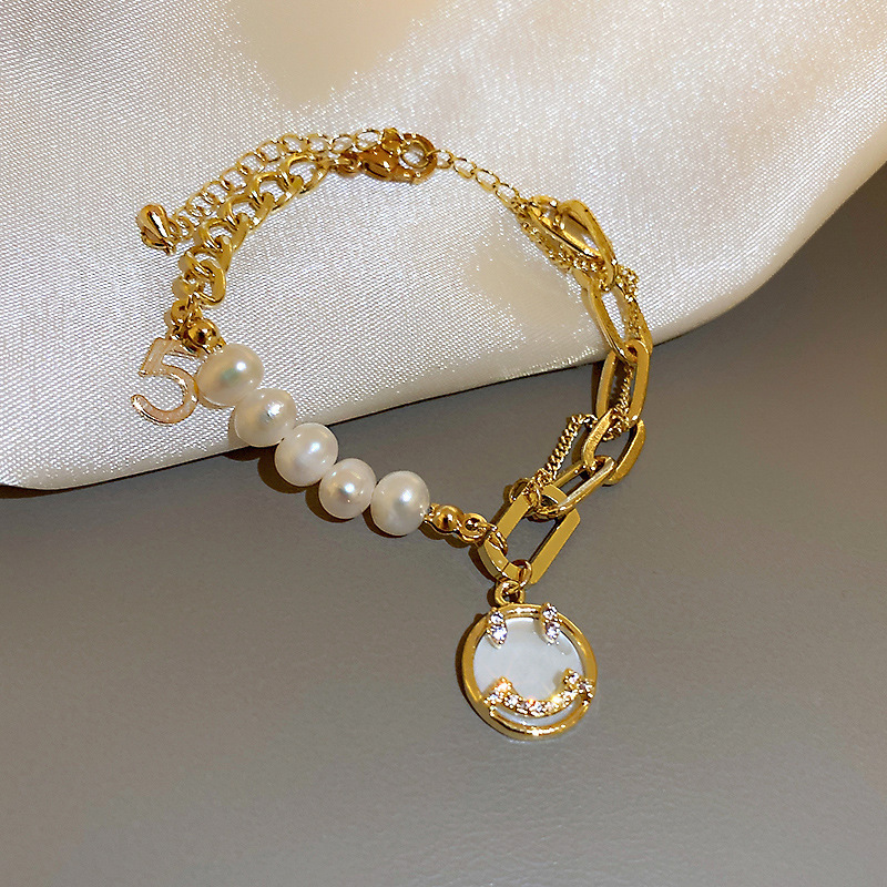 French Retro Baroque Crystal Pearl Bracelet, Light Luxury and High-End Bracelet, White, Fashionable and Versatile Hand Jewelry