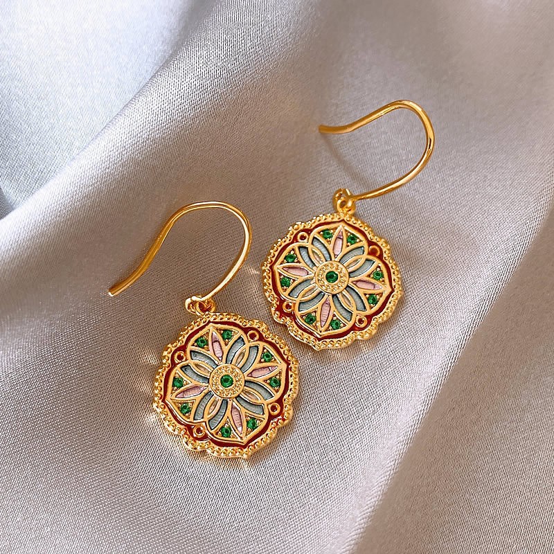 European and American Cross-border Green Zircon Flower Geometric Earrings Elegant All-match Earrings Light Luxury High-end Earrings Design Sense
