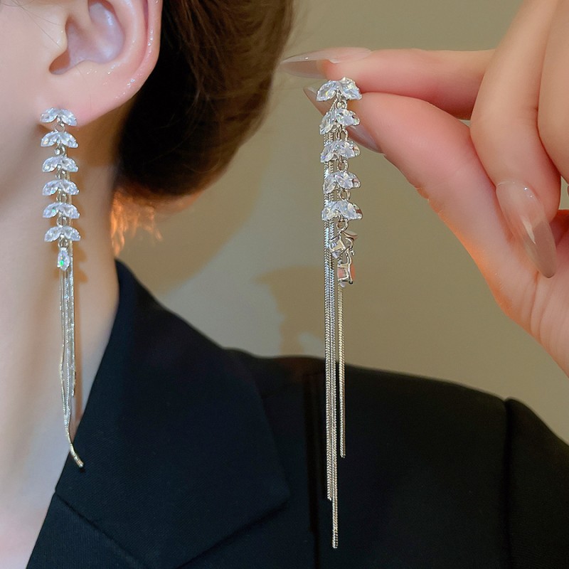 European and American Cross-border Long Wheat Ears Flowers Leaves Tassel Earrings Cold Style Elegant Earrings Light Luxury High-end Earrings