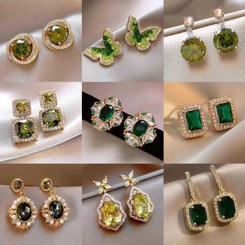 European and American Cross-border Green Zircon Flower Geometric Earrings Elegant All-match Earrings Light Luxury High-end Earrings Design Sense