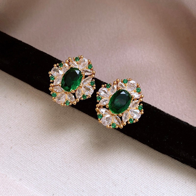 European and American Cross-border Green Zircon Flower Geometric Earrings Elegant All-match Earrings Light Luxury High-end Earrings Design Sense