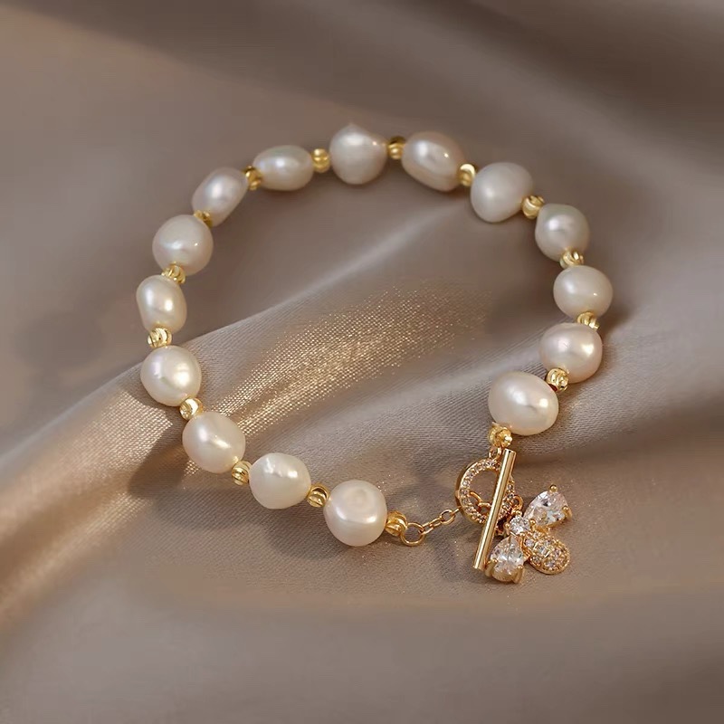 French Retro Baroque Crystal Pearl Bracelet, Light Luxury and High-End Bracelet, White, Fashionable and Versatile Hand Jewelry