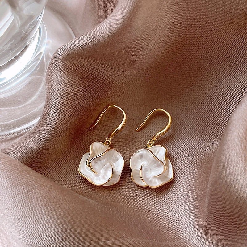 Silver needle flower love tassel earrings simple fashion Joker earrings small fresh light luxury high sense earrings wholesale
