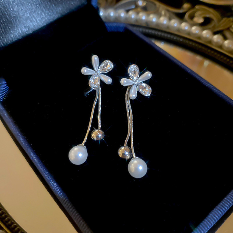 European and American Cross-border Long Wheat Ears Flowers Leaves Tassel Earrings Cold Style Elegant Earrings Light Luxury High-end Earrings