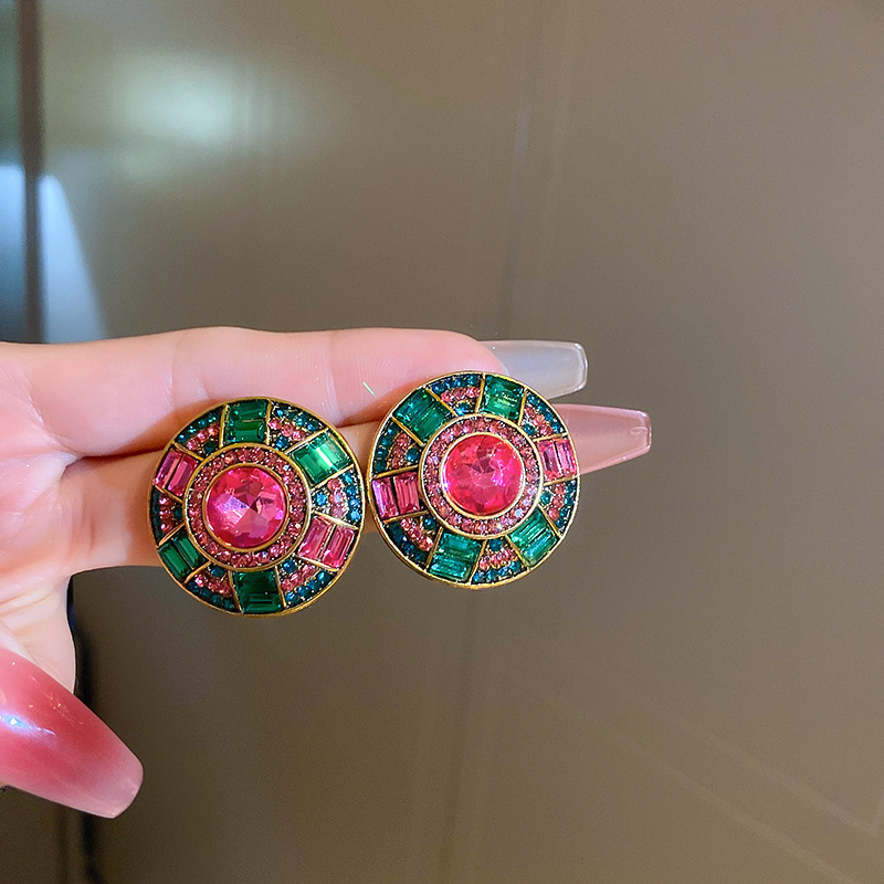 European and American Cross-border Green Zircon Flower Geometric Earrings Elegant All-match Earrings Light Luxury High-end Earrings Design Sense