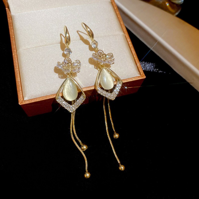 European and American Cross-border Long Wheat Ears Flowers Leaves Tassel Earrings Cold Style Elegant Earrings Light Luxury High-end Earrings
