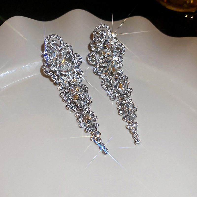 European and American Cross-border Long Wheat Ears Flowers Leaves Tassel Earrings Cold Style Elegant Earrings Light Luxury High-end Earrings
